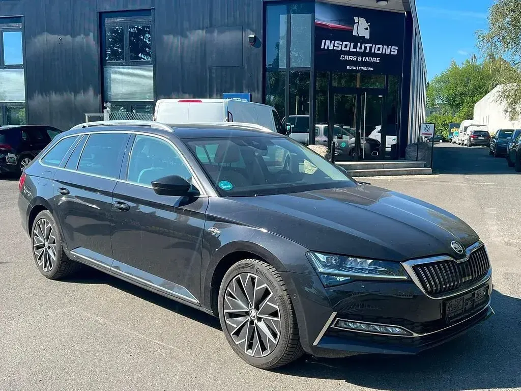 Gebraucht Skoda Superb LAURIN & KLEMENT 200 PS (147 kW) 2023 Schwarz Limousine