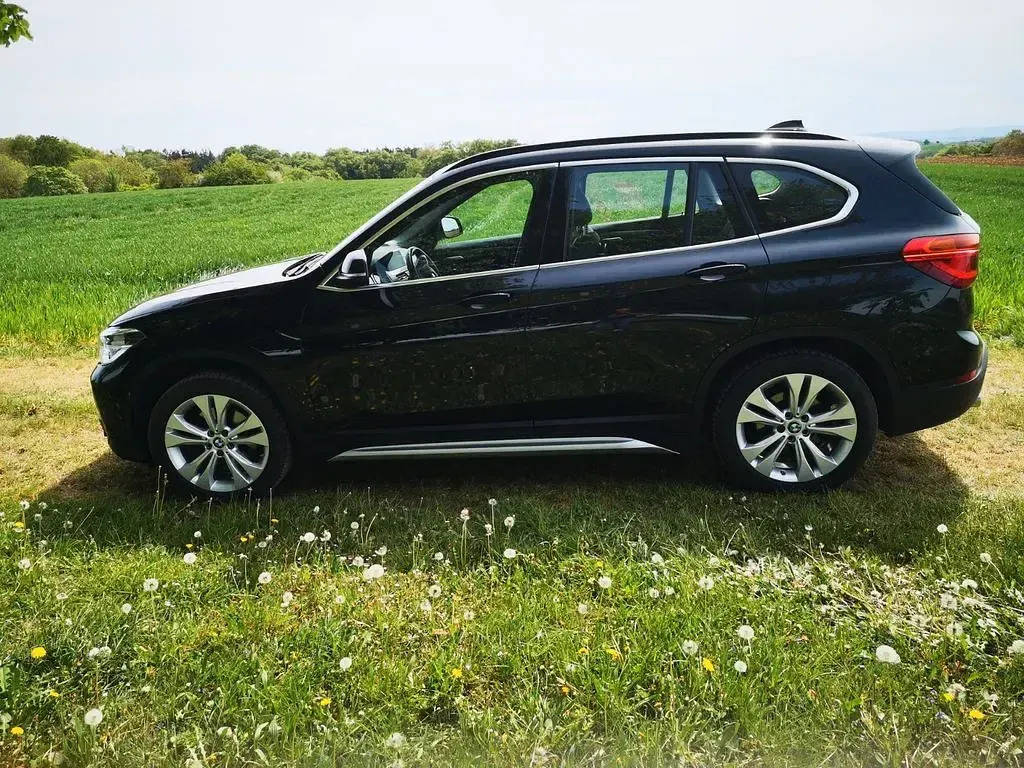 Second-hand BMW X1 xLine 190 CP (139 kW) 2019 Negru SUV