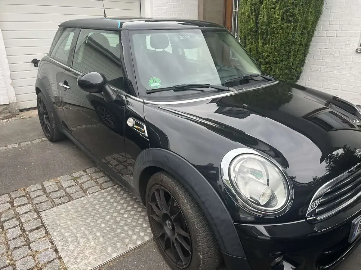 Gebraucht Mini ONE 75 PS (55 kW) 2013 Schwarz Kleinwagen