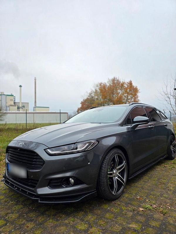 Grau Gebraucht 2015 Ford Mondeo Kombi | 14.999 € - Bild 1/4
