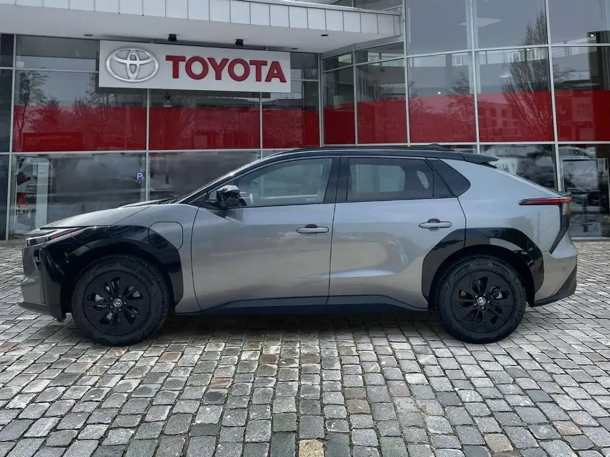 Gebraucht Toyota bZ4X Lounge 252 kW (343 PS) 2026 Silber SUV