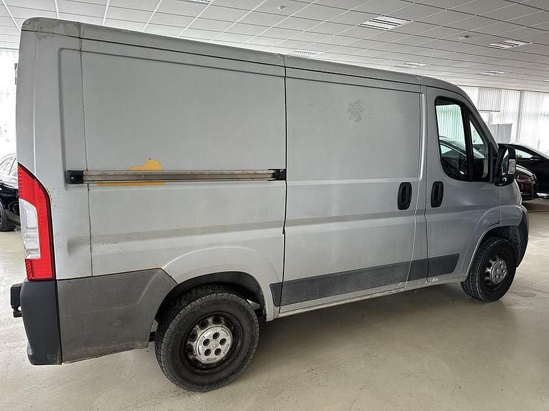 Gebraucht Peugeot Boxer 110 PS (80 kW) 2012 Grau Van