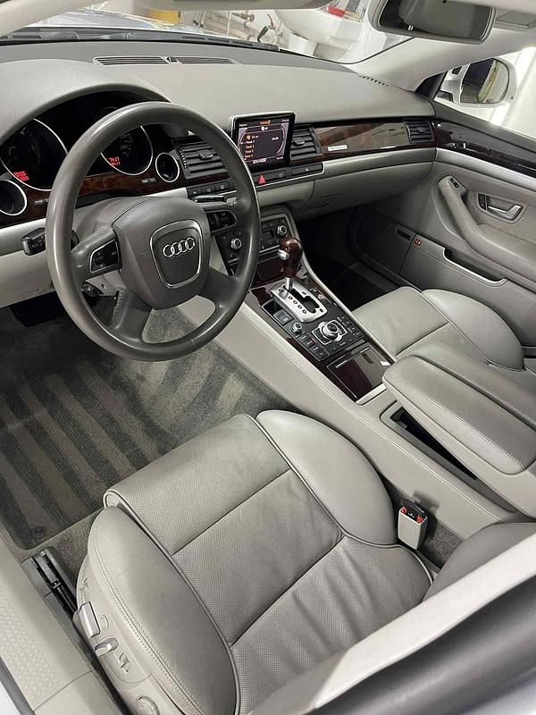 Gebraucht 2010 Audi A8 Comfort Limousine | 11.199 € - Bild 1/4