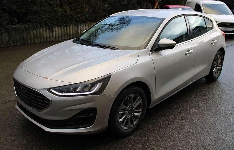 Gebraucht Ford Focus Titanium 155 PS (114 kW) 2025 Polarsilber Limousine