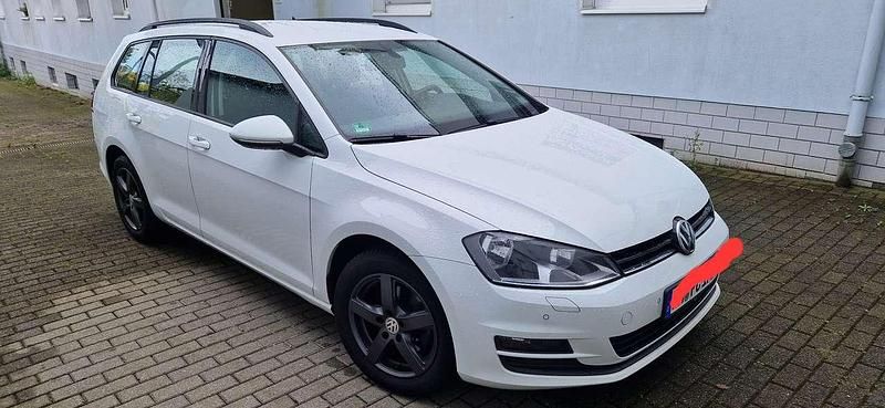 Weiß Gebraucht 2016 VW Golf VII Kombi | 8.500 € (Fairer Preis) - Bild 1/4