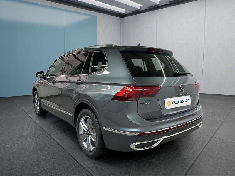 Gebraucht VW Tiguan 193 PS (141 kW) 2024 Grau SUV