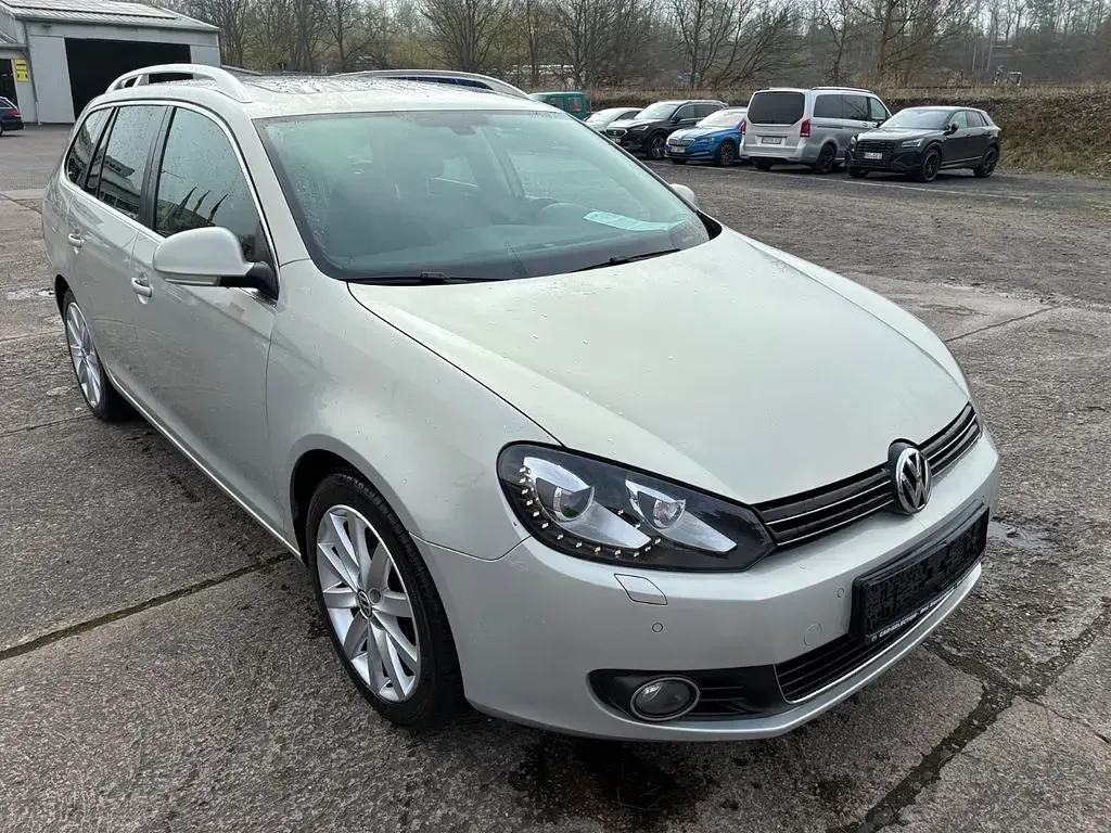 Gebraucht VW Golf VII Highline 140 PS (102 kW) 2012 Silver leaf metallic (metallic) Kombi