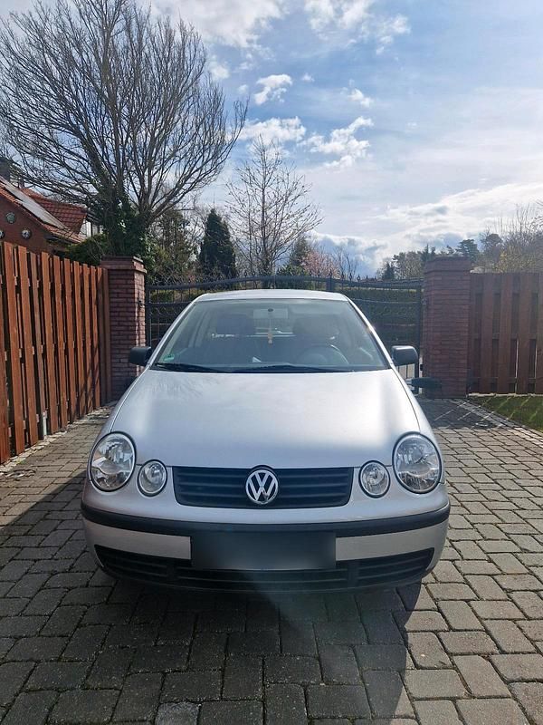 Gebraucht VW Polo 65 PS (47 kW) 2004 Silber Kleinwagen