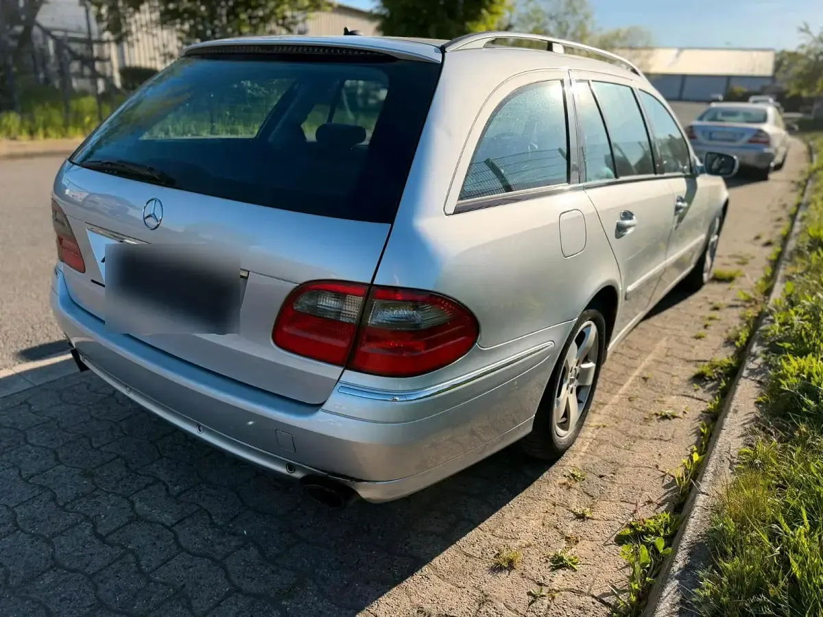 Gebraucht Mercedes E320 224 PS (164 kW) 2008 Silber Kombi