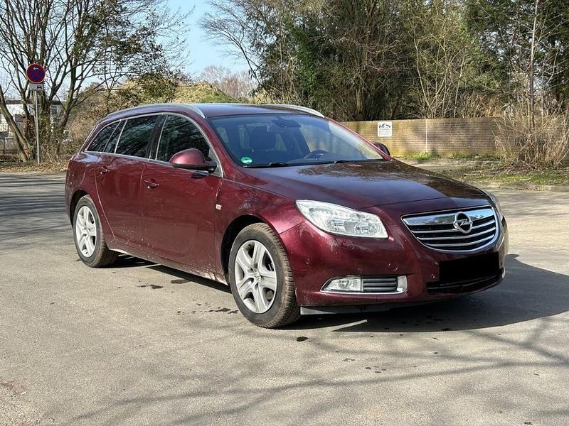 Gebraucht Opel Insignia Active 160 PS (117 kW) 2014 Rot Kombi