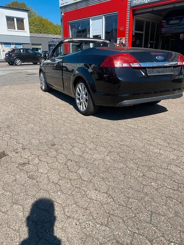 Second-hand Ford Focus Cabriolet 145 CP (106 kW) 2010 Negru Cabrio