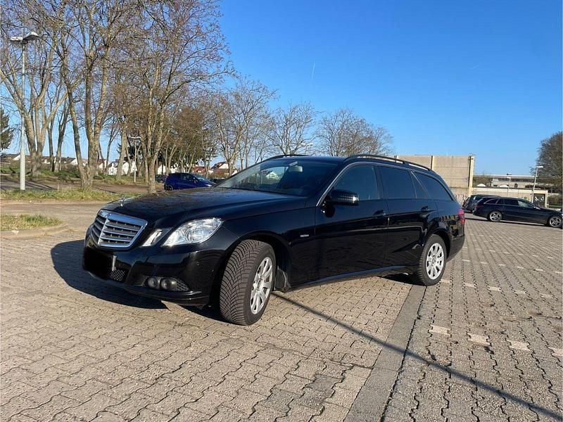 Gebraucht Mercedes 250 204 PS (150 kW) 2010 Schwarz Kombi