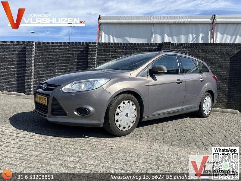 Braun Gebraucht 2013 Ford Focus Trend Kombi | 2.450 € (Guter Preis) - Bild 1/4
