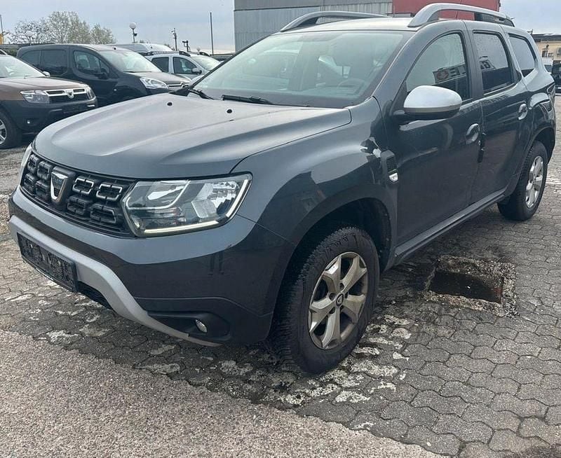 Gebraucht Dacia Duster Comfort 114 PS (83 kW) 2019 Grau SUV