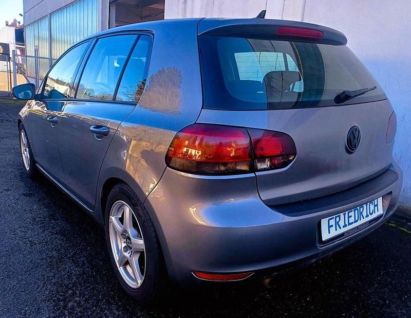 Gebraucht VW Golf VI Trendline 105 PS (77 kW) 2011 Grau Kleinwagen