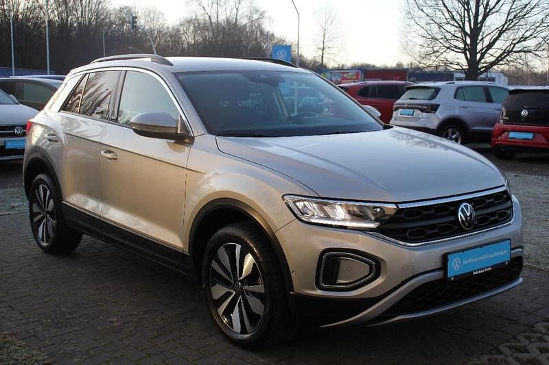 Gebraucht VW T-Roc Move 110 PS (80 kW) 2023 Silber SUV