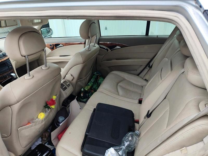 Gebraucht Mercedes E320 221 PS (162 kW) 2004 Silber Kombi