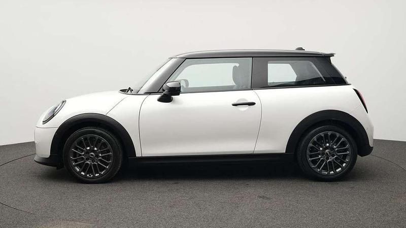 Gebraucht Mini Cooper S Classic 204 PS (150 kW) 2024 Weiß Kleinwagen