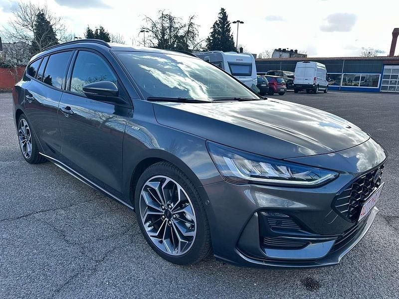 Gebraucht Ford Focus ST-Line X 116 PS (85 kW) 2025 Magneticgrau (metallic) Kombi