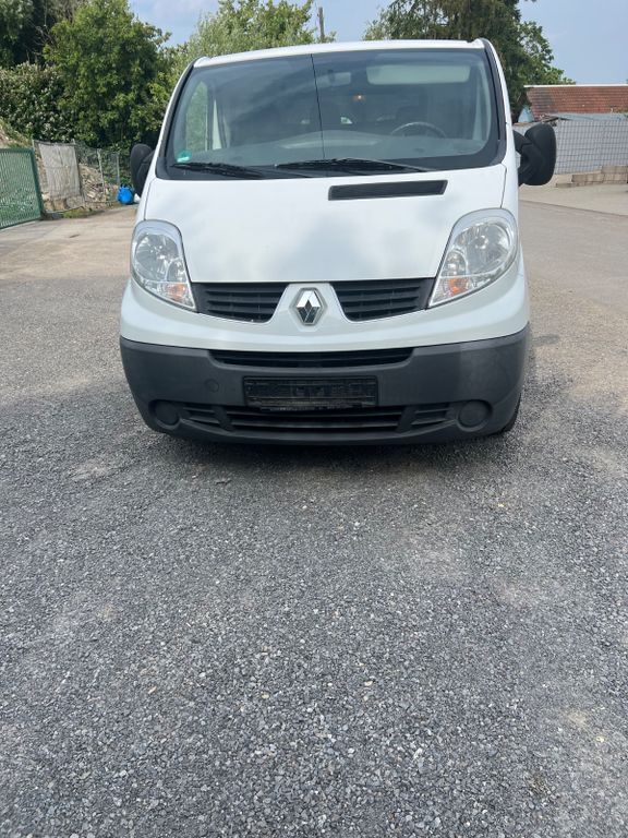 Weiß Gebraucht 2013 Renault Trafic Van | 7.300 € (Superpreis) - Bild 1/4