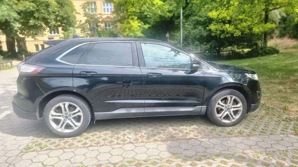 Gebraucht Ford Edge Titanium 179 PS (131 kW) 2016 Schwarz SUV