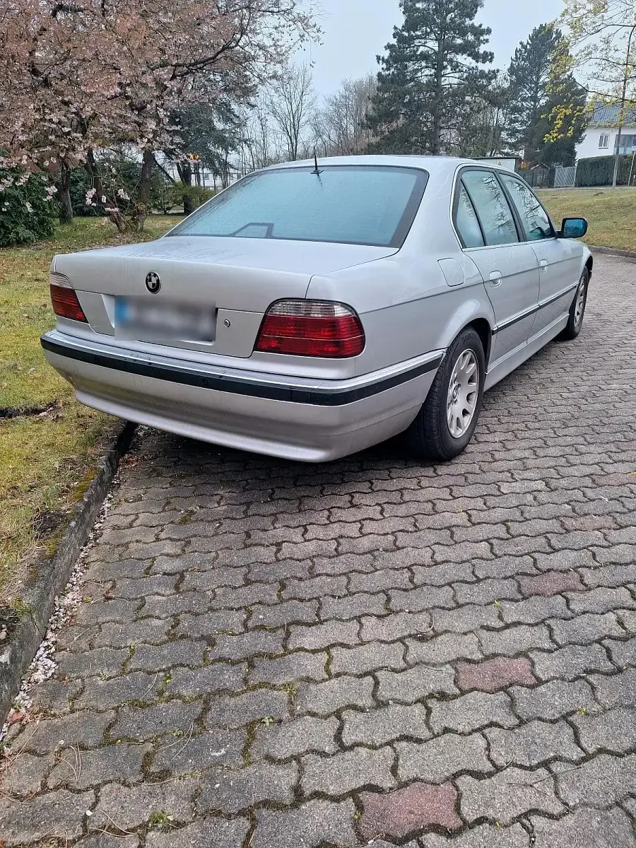 Gebraucht BMW 728 193 PS (141 kW) 1998 Silber Limousine