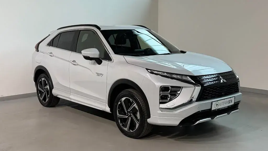 Gebraucht Mitsubishi Eclipse Cross Plus 188 PS (138 kW) 2022 Weiß SUV