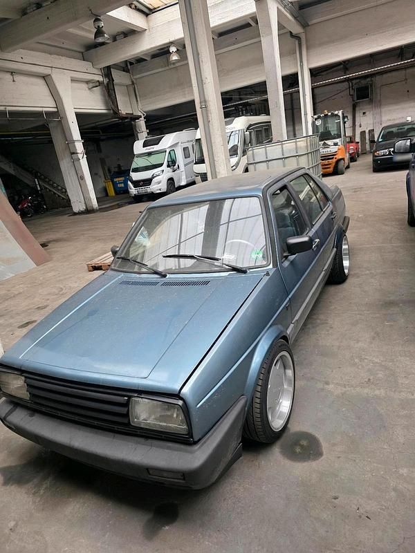 Second-hand VW Jetta 55 CP (40 kW) 1989 Albastru Berlinǎ