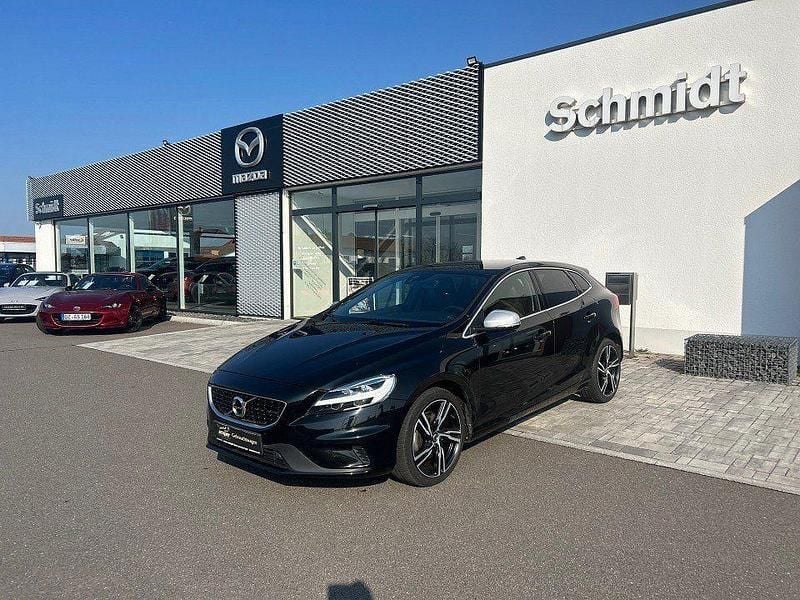 Gebraucht Volvo V40 122 PS (89 kW) 2017 Schwarz Limousine