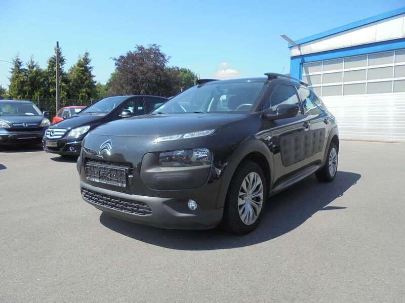 Schwarz Gebraucht 2015 Citroën C4 Cactus PureTech Kleinwagen | 5.890 € (Guter Preis) - Bild 1/4