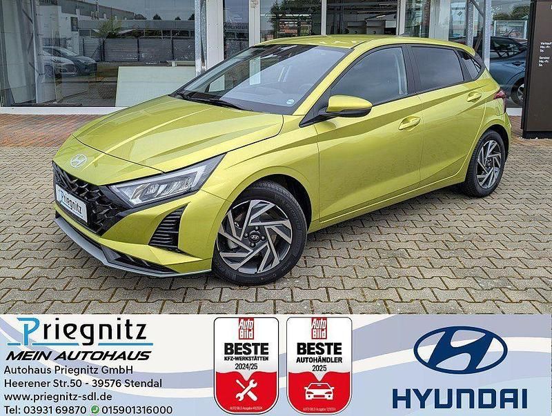 Grün Gebraucht 2025 Hyundai i20 Limousine | 19.890 € (Fairer Preis) - Bild 1/4