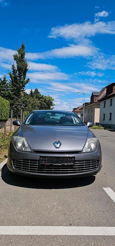 Grau Gebraucht 2010 Renault Laguna Coupé Coupé | 4.250 € (Superpreis) - Bild 1/4