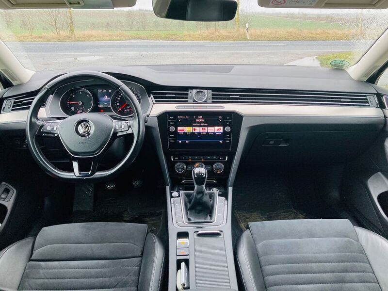 Gebraucht VW Passat Highline 150 PS (110 kW) 2017 Schwarz Kombi