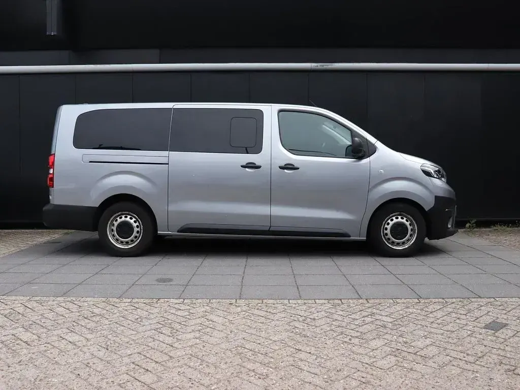 Gebraucht Toyota Proace Cool 120 PS (88 kW) 2022 Grau Van / Kleinbus