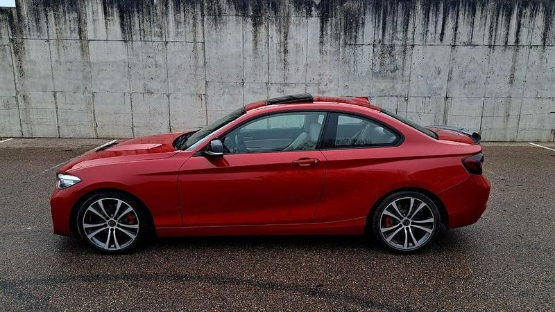 Gebraucht BMW 230 Sport Line 252 PS (185 kW) 2017 Rot Coupé
