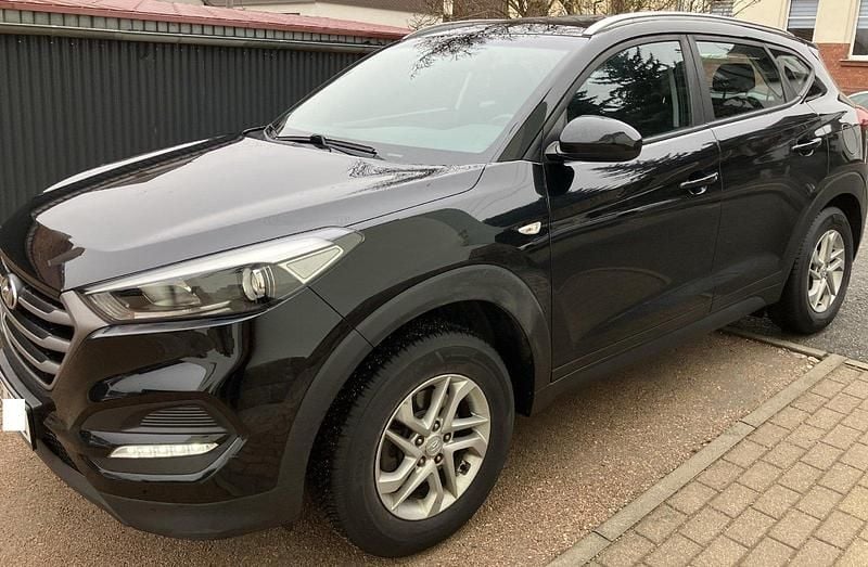 Gebraucht Hyundai Tucson 132 PS (97 kW) 2018 Schwarz SUV