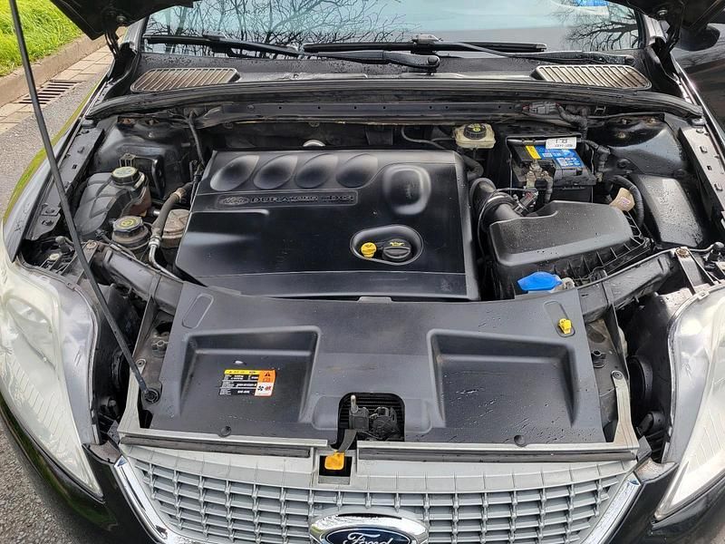 Gebraucht Ford Mondeo 140 PS (102 kW) 2007 Schwarz Kombi