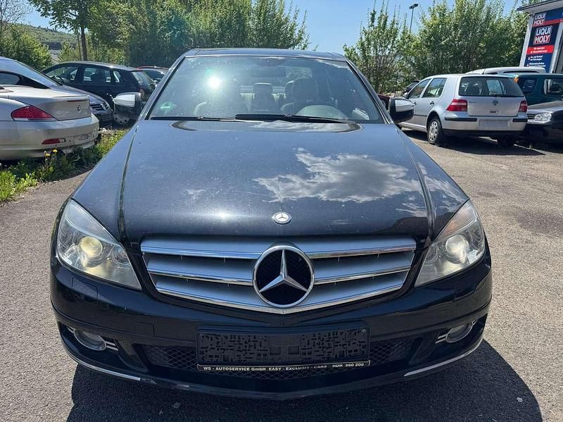 Obsidianschwarz metalliclack Gebraucht 2007 Mercedes C350 Limousine | 5.350 € (Fairer Preis) - Bild 1/4