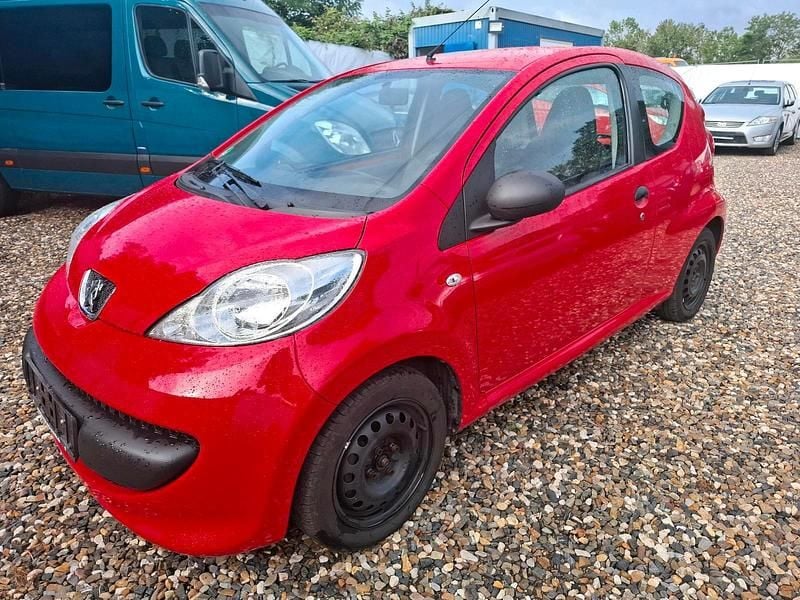Rot Gebraucht 2008 Peugeot 107 Kleinwagen | 2.000 € (Fairer Preis) - Bild 1/4