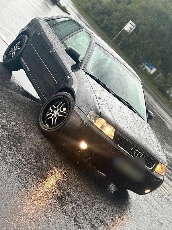 Gebraucht Audi A3 102 PS (75 kW) 2002 Schwarz Kleinwagen