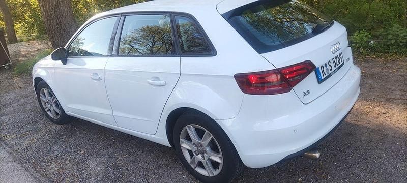 Gebraucht Audi A3 Ambition 110 PS (80 kW) 2014 Weiß Limousine