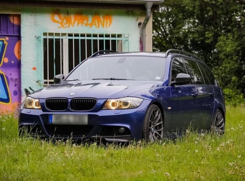 Blau Gebraucht 2009 BMW 325 M Performance Kombi | 7.999 € (Fairer Preis) - Bild 1/4