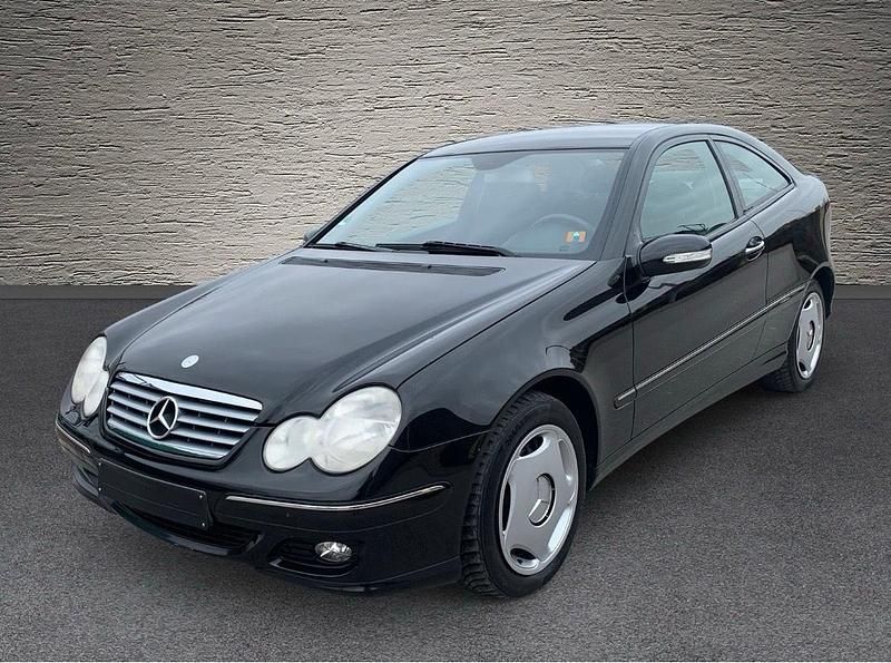 Schwarz Gebraucht 2005 Mercedes C160 Coupé | 2.900 € (Fairer Preis) - Bild 1/4