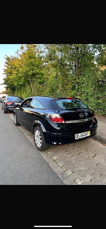 Gebraucht Opel Astra 105 PS (77 kW) 2006 Schwarz Coupé