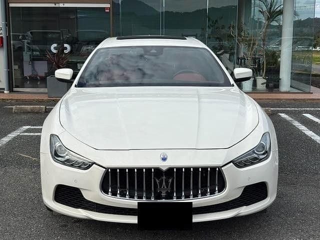 Gebraucht Maserati Ghibli 349 PS (256 kW) 2017 Weiß Limousine