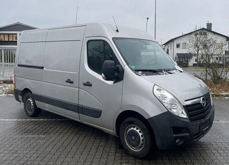 Gebraucht Opel Movano 131 PS (96 kW) 2019 Silber Van / Kleinbus