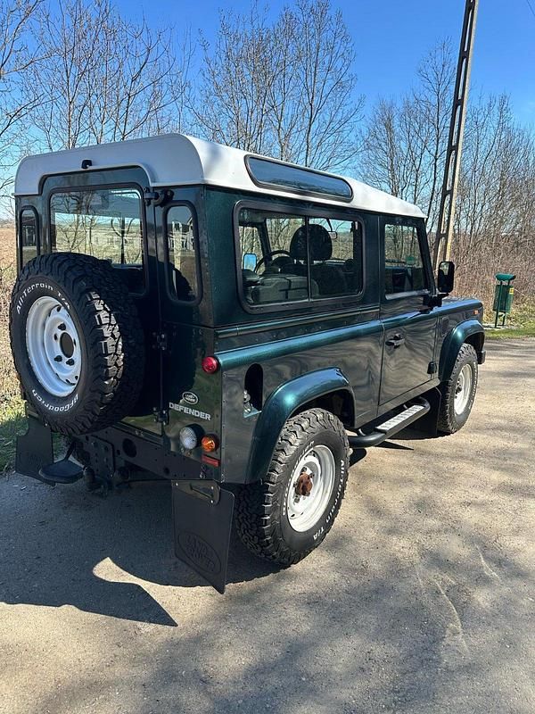 Grün Gebraucht 2014 Land Rover Defender SUV | 34.500 € (Superpreis) - Bild 1/4