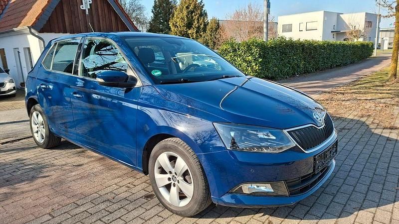 Gebraucht Skoda Fabia Style 95 PS (69 kW) 2017 Blau Limousine