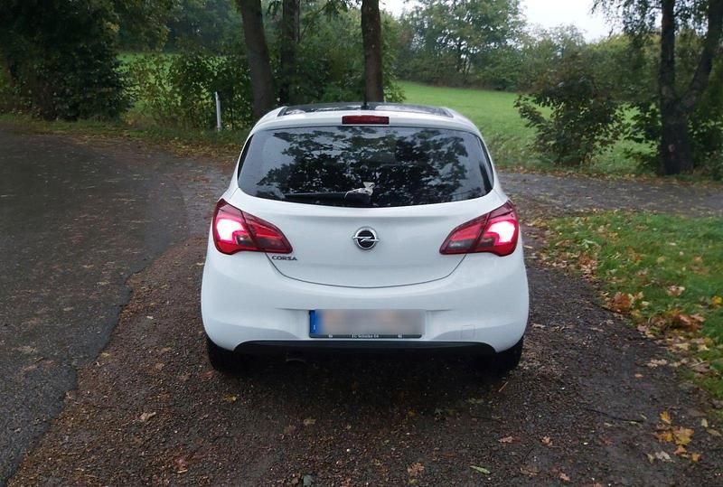 Gebraucht Opel Corsa Color Edition 69 PS (50 kW) 2019 Weiß Kleinwagen