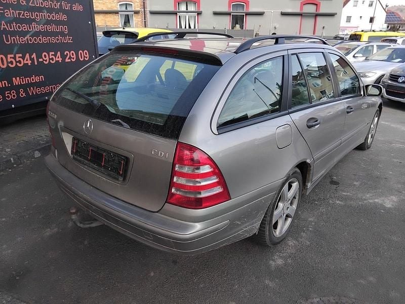 Gebraucht Mercedes C200 122 PS (89 kW) 2005 Silber Kombi